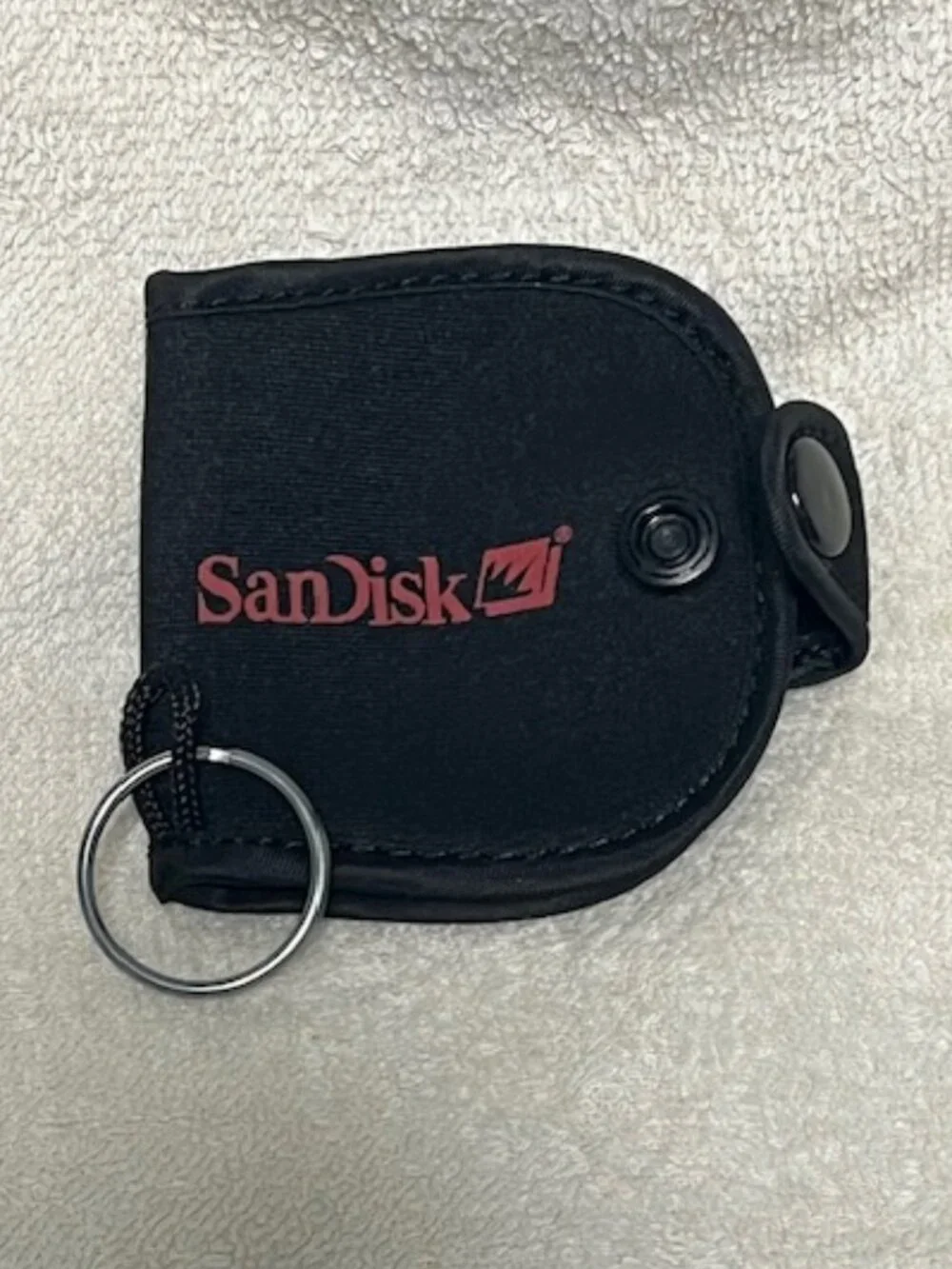 SanDisk Memory/Flash Card Travel Snap Pouch Case Keychain Logo Black 2.5